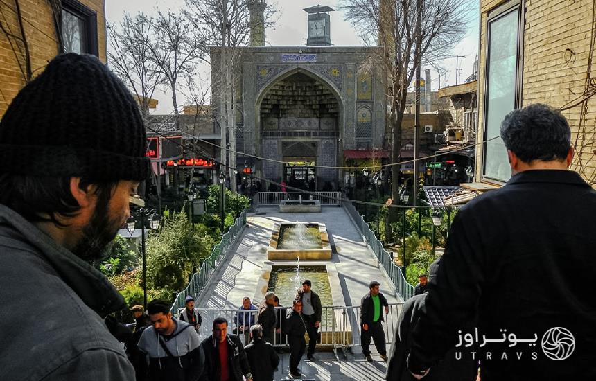 نمایی زیبا از صحن حیاط مسجد شاه تهران